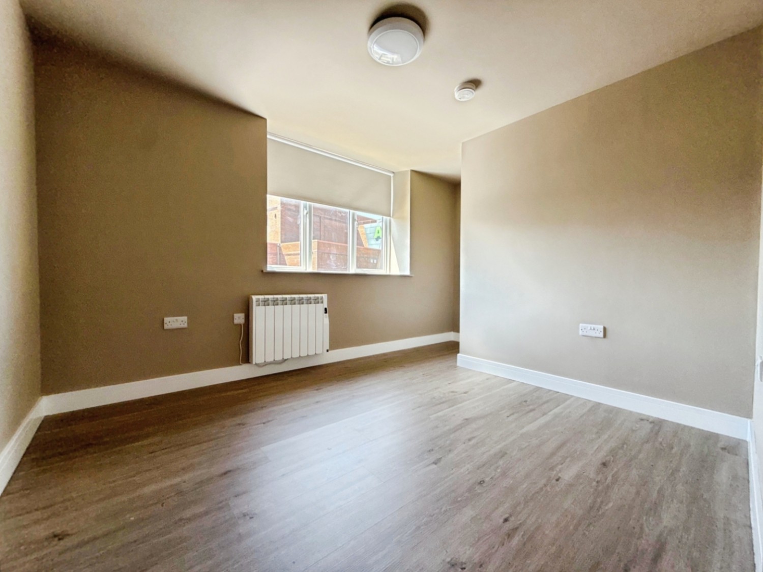 1 bedroom Flat to let in Station Road, Chapeltown, Sheffield