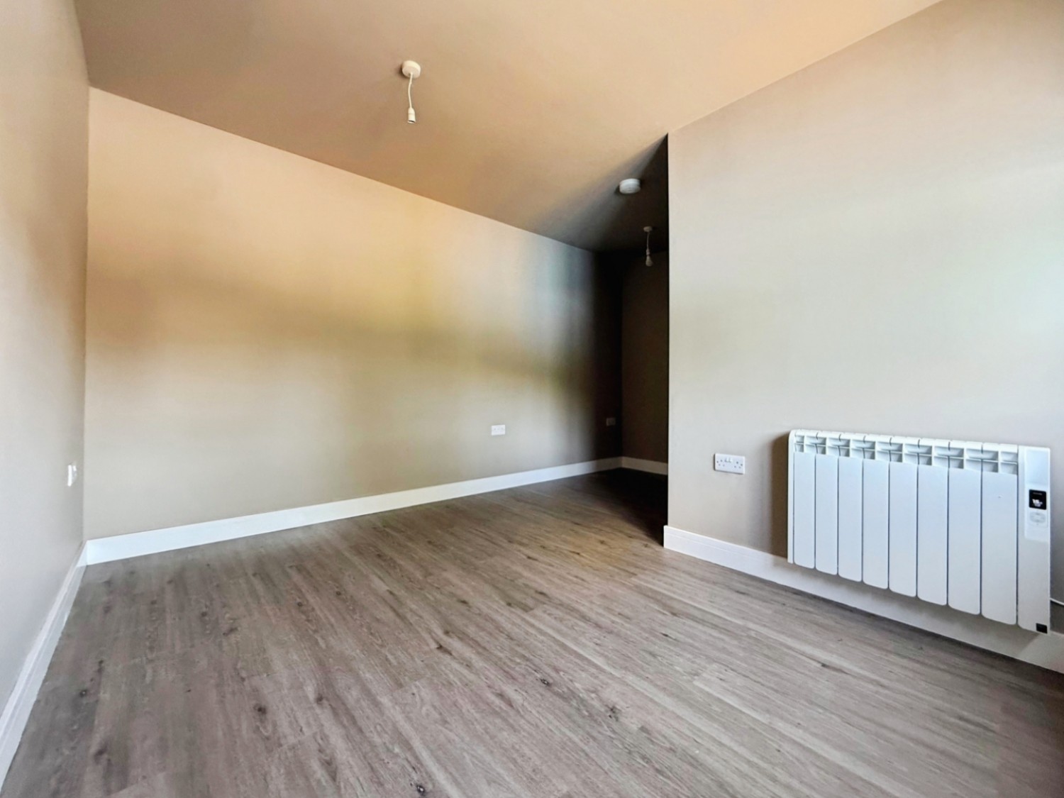 1 bedroom Flat to let in Station Road, Chapeltown, Sheffield