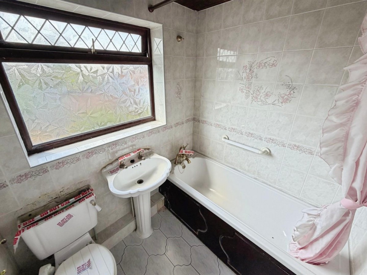 Painswick Road, Great Sutton