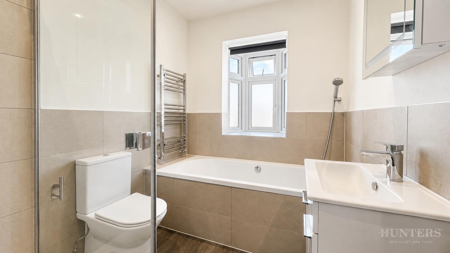 3 bedroom House to let in Manor Close