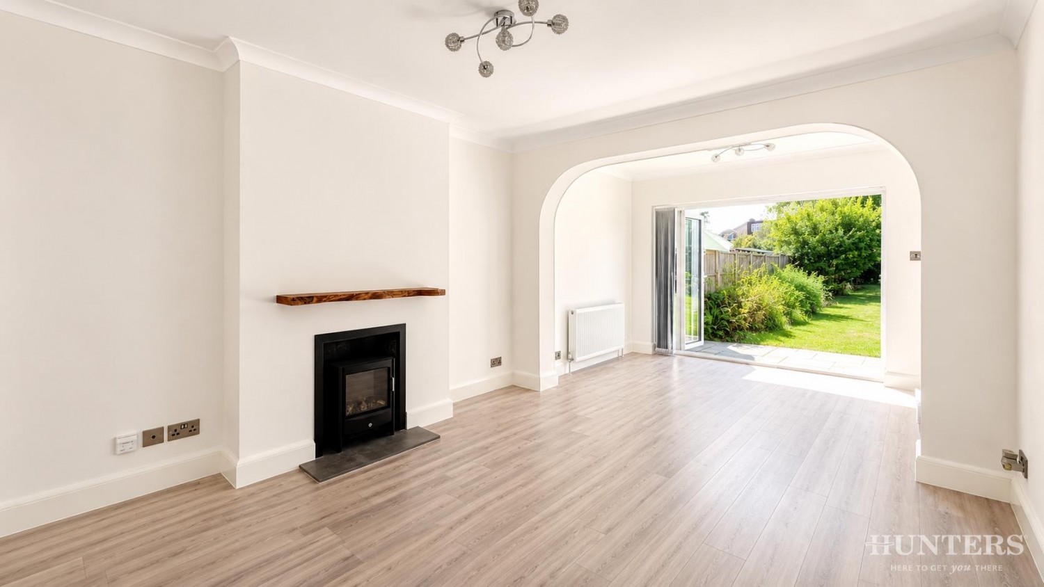 3 bedroom House to let in Manor Close