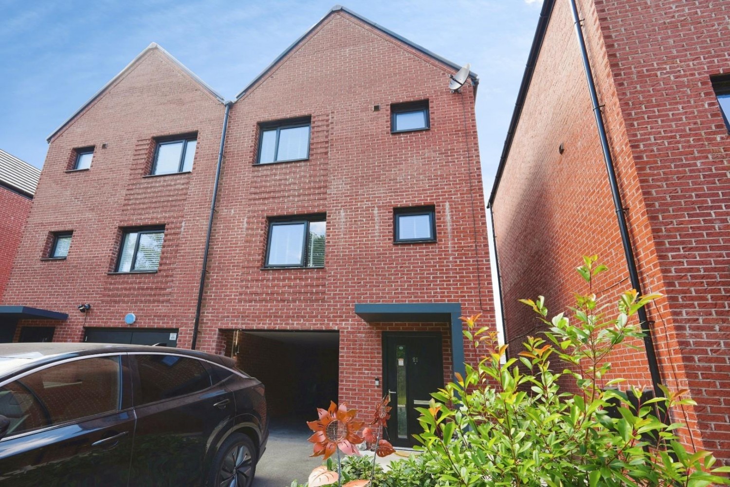 3 bedroom Property for sale in Graduate Drive, Manchester
