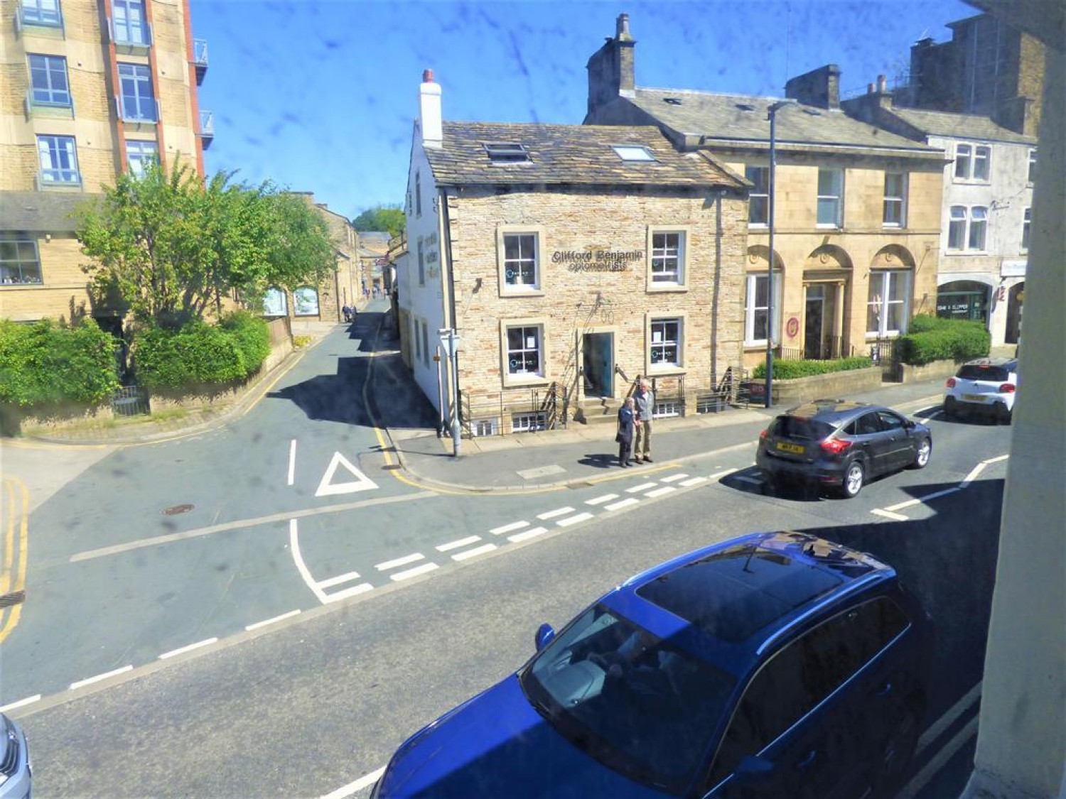 3 bedroom Flat to let in The Ginnel, New Market Street, Skipton, BD23 2JB