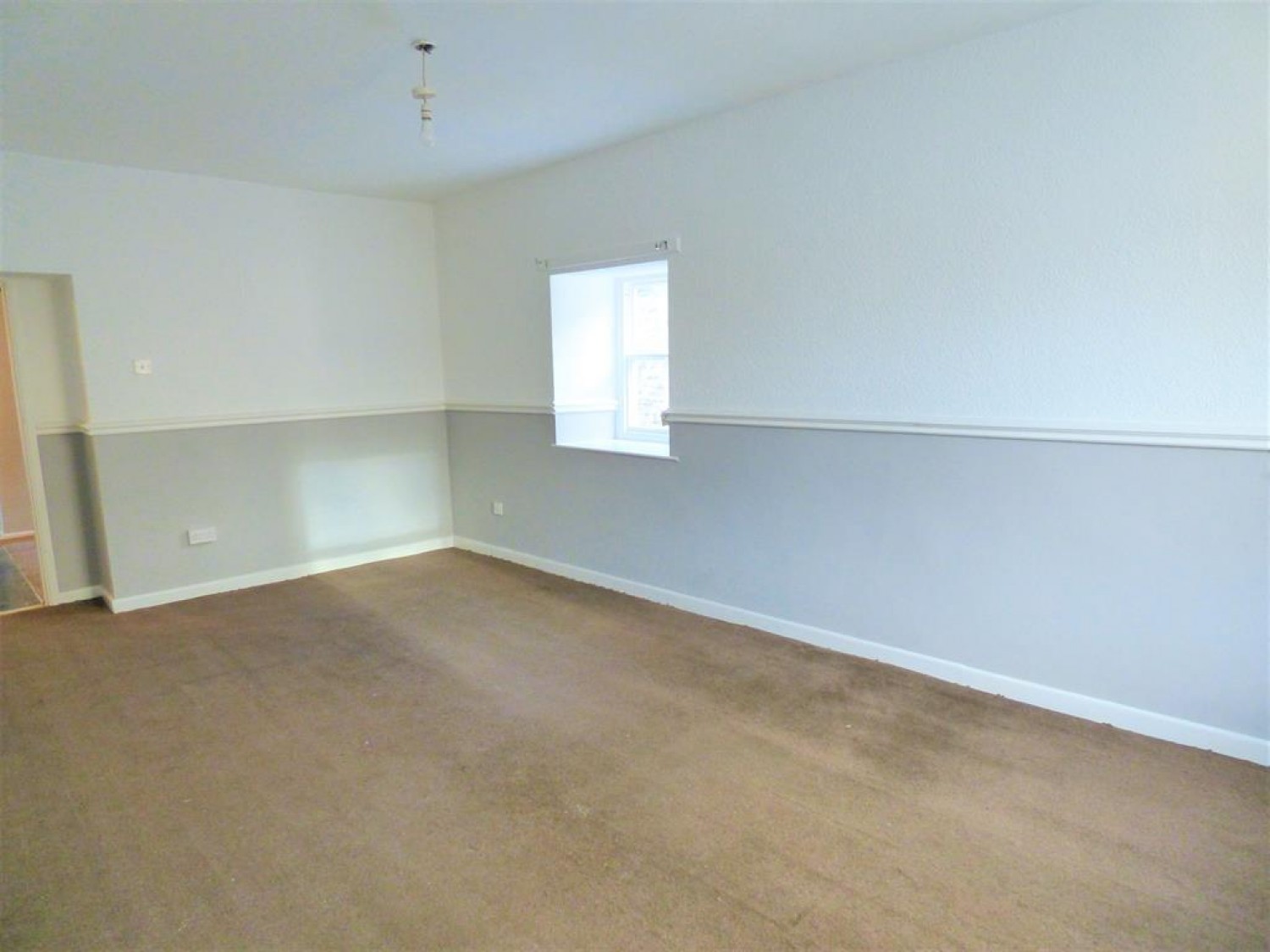 3 bedroom Flat to let in The Ginnel, New Market Street, Skipton, BD23 2JB