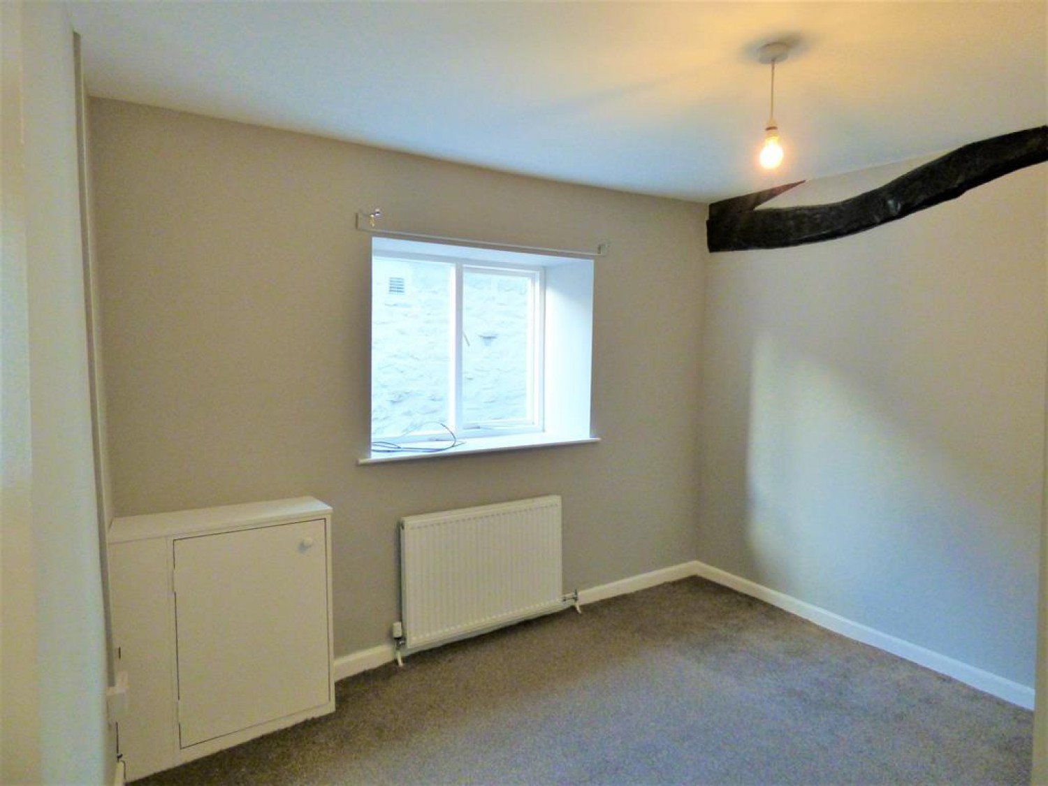 3 bedroom Flat to let in The Ginnel, New Market Street, Skipton, BD23 2JB