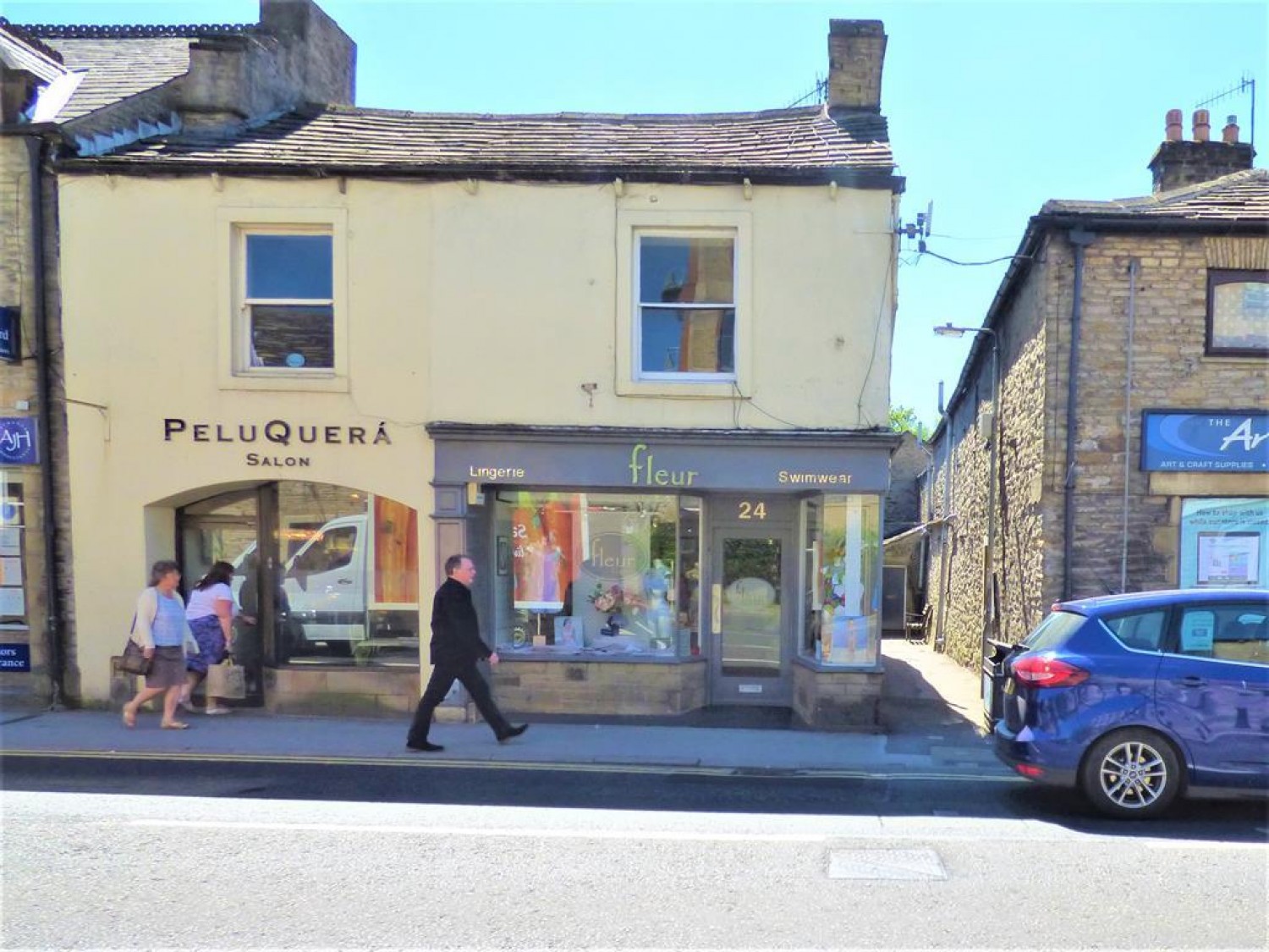 3 bedroom Flat to let in The Ginnel, New Market Street, Skipton, BD23 2JB