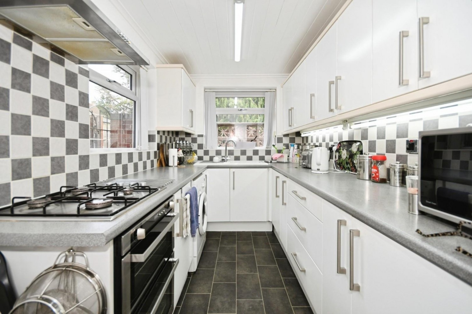 2 bedroom House for sale in Sanforth Street, Whittington Moor, Chesterfield, S41 8RU