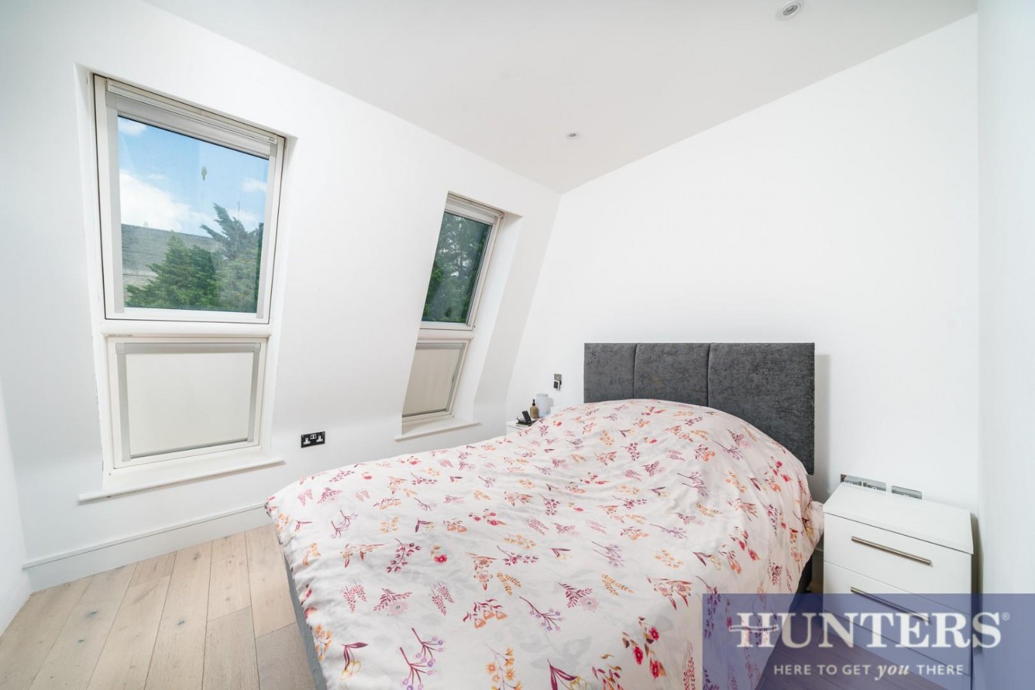1 bedroom House to let in Finchley Road, London