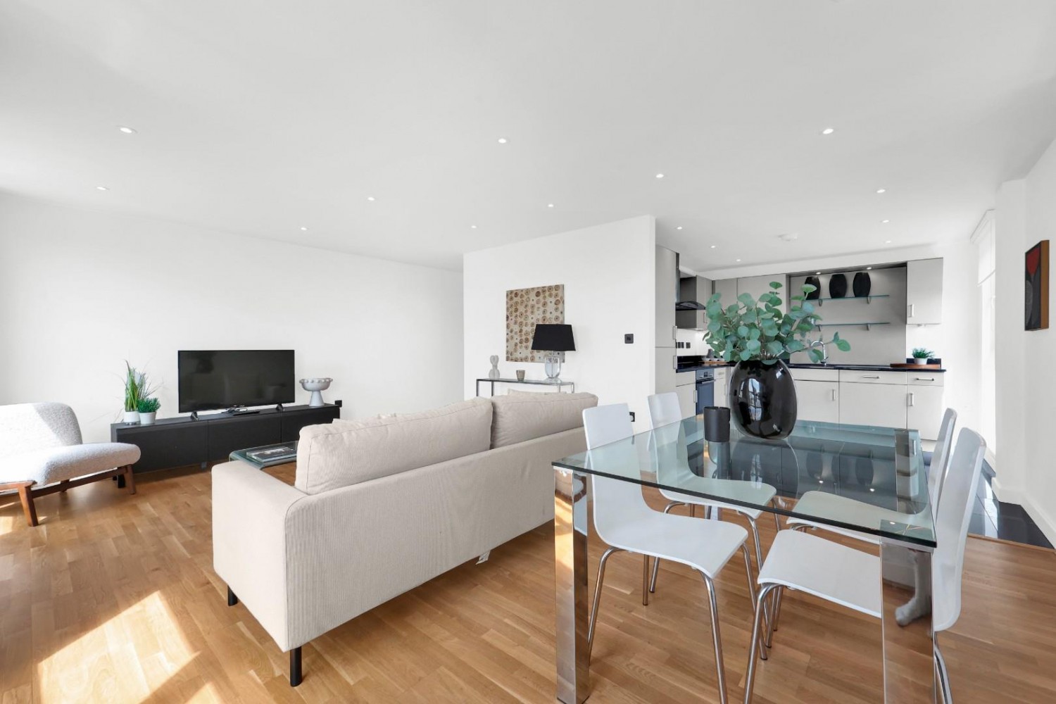 3 bedroom Flat for sale in Balmes Road, Islington, N1