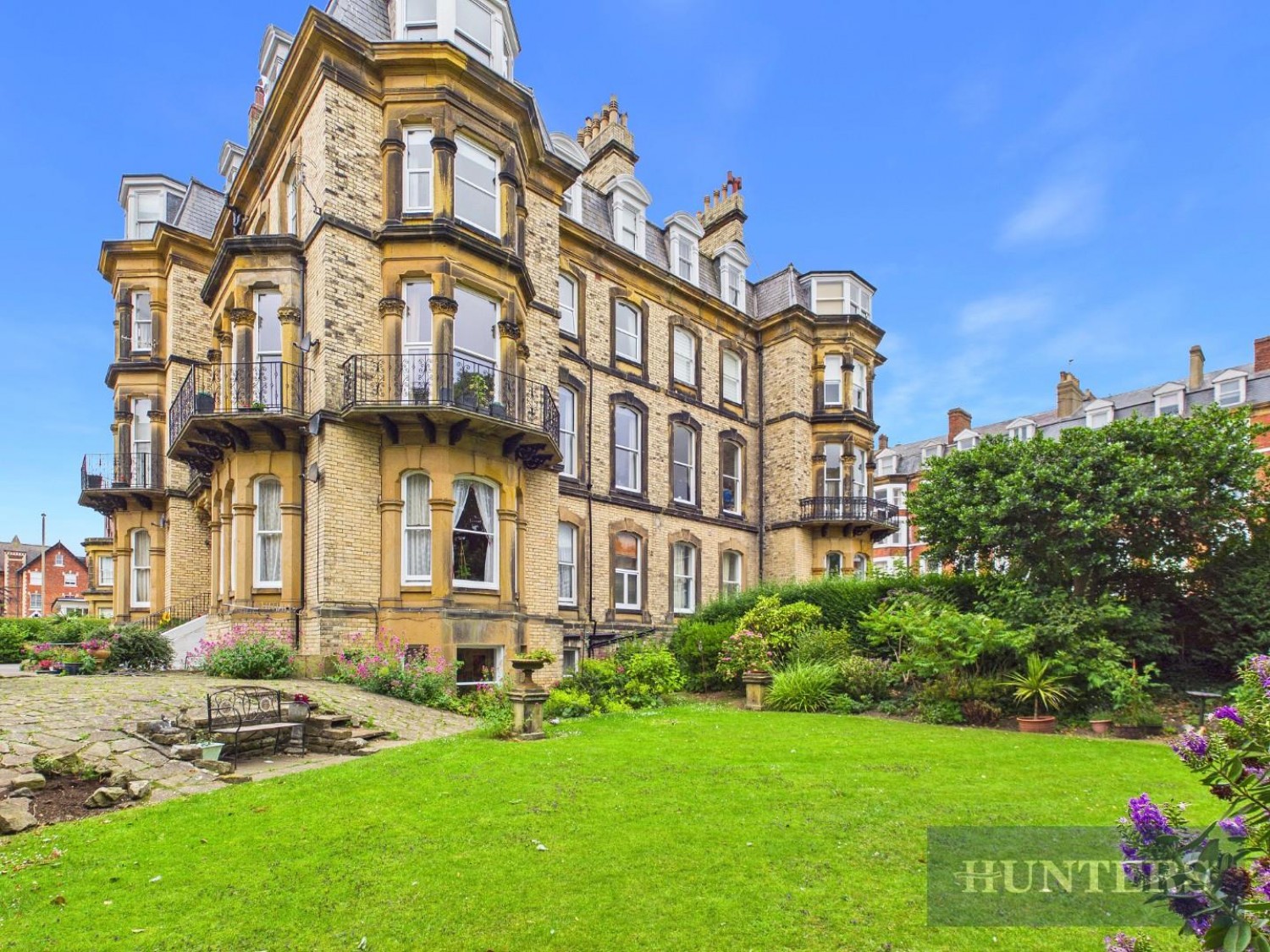 2 bedroom Flat for sale in Esplanade Gardens, Scarborough
