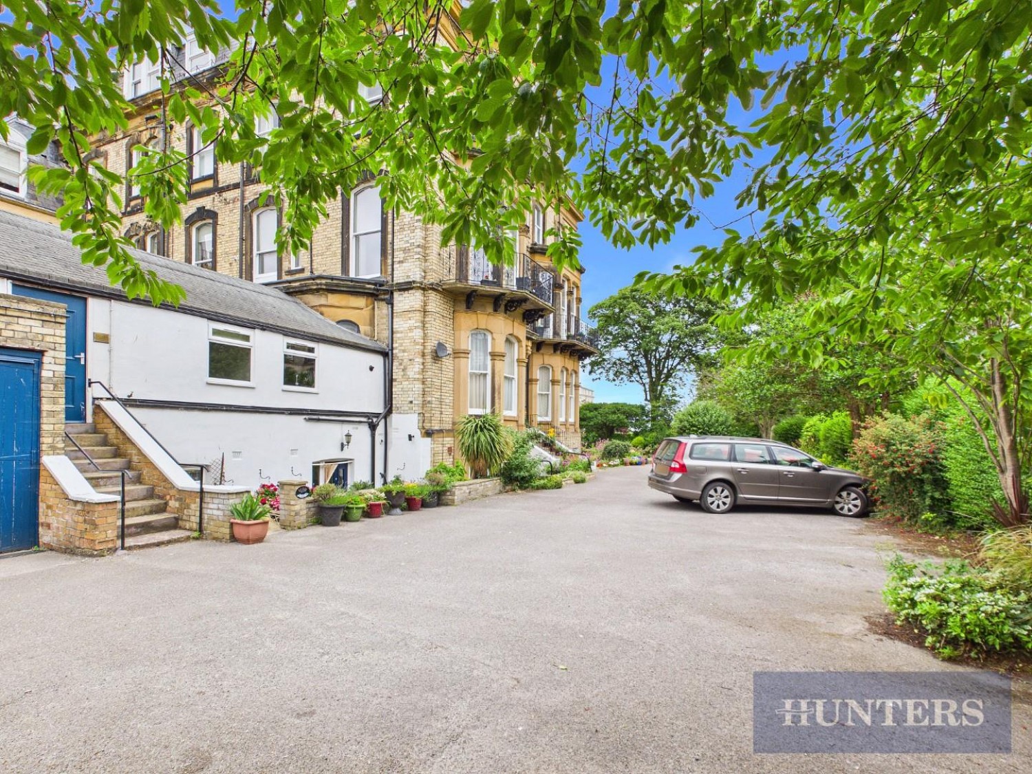 2 bedroom Flat for sale in Esplanade Gardens, Scarborough