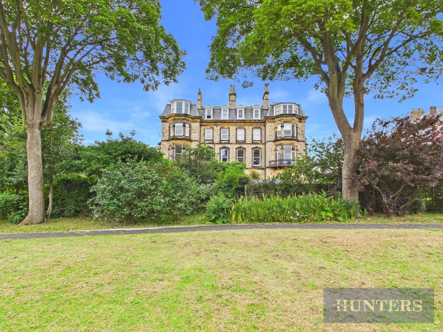 2 bedroom Flat for sale in Esplanade Gardens, Scarborough