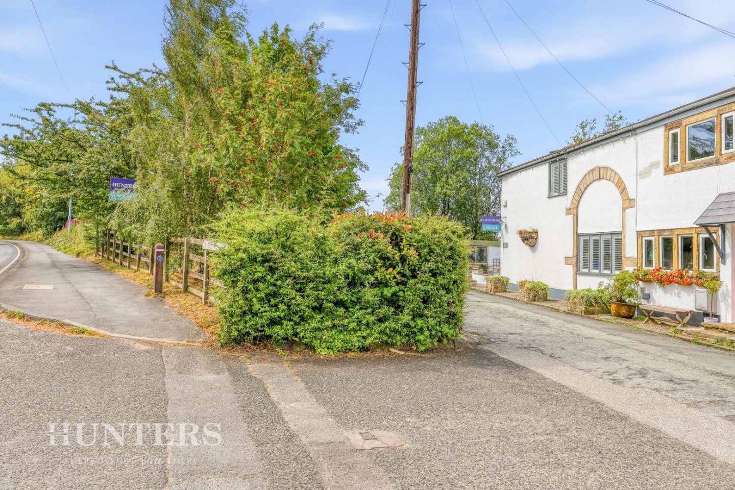 3 bedroom House for sale in Wildhouse Court, Milnrow OL16 3UU