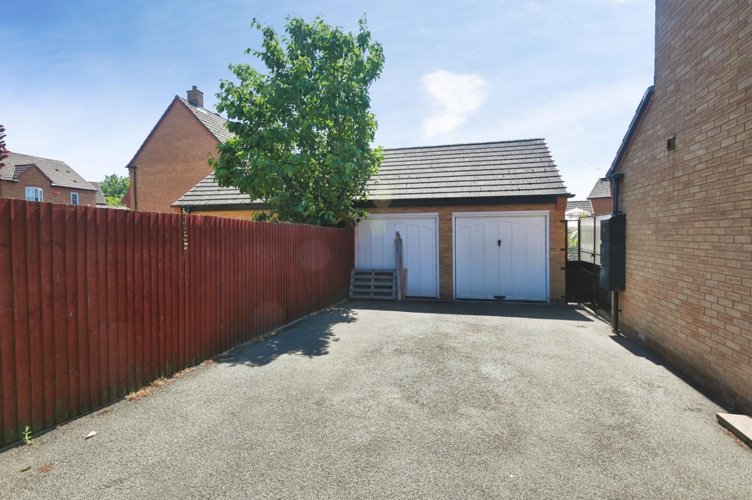 4 bedroom House for sale in Valley Drive, Wilnecote, Tamworth