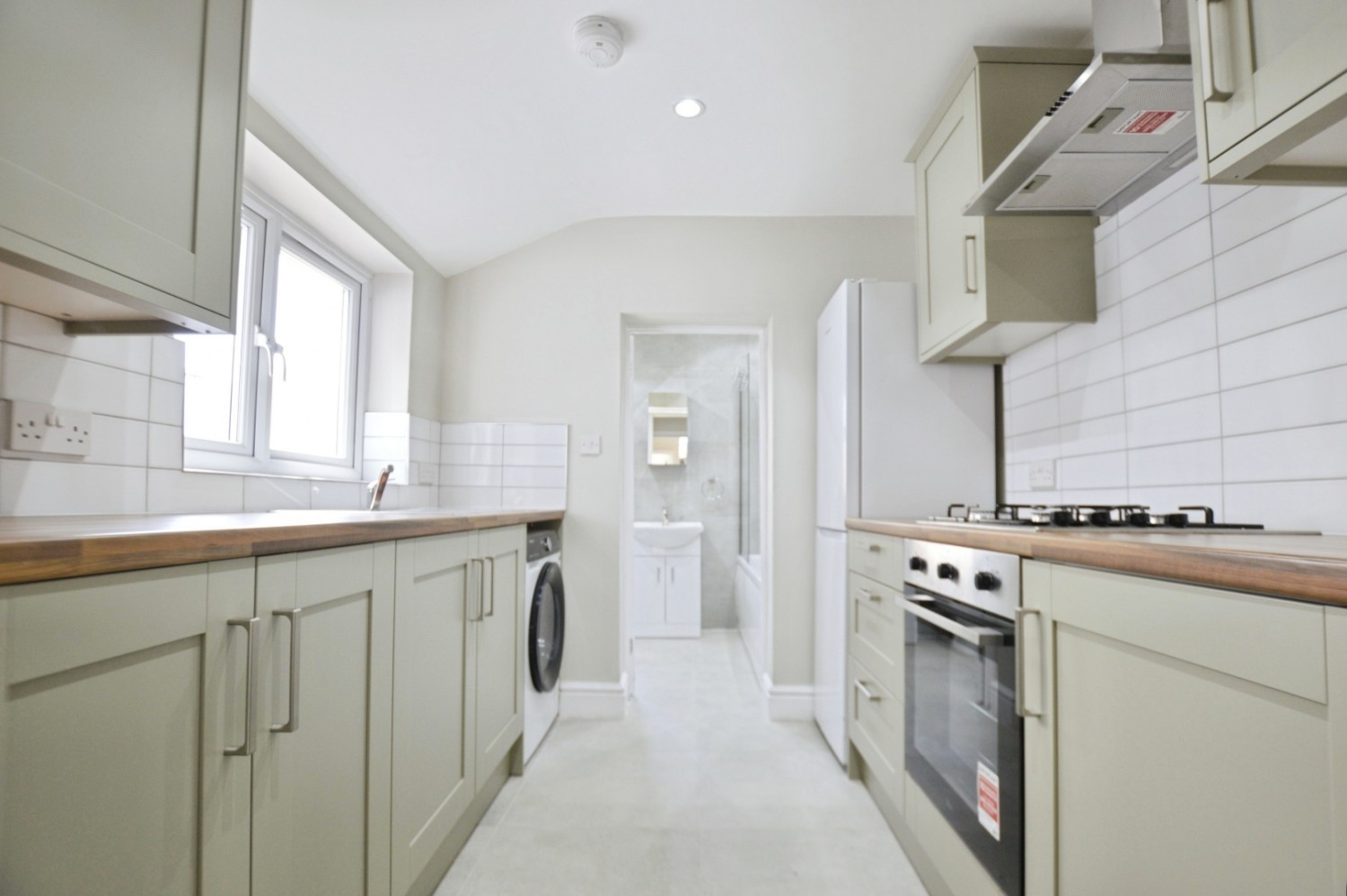 2 bedroom House for sale in Sutton Court Road, London