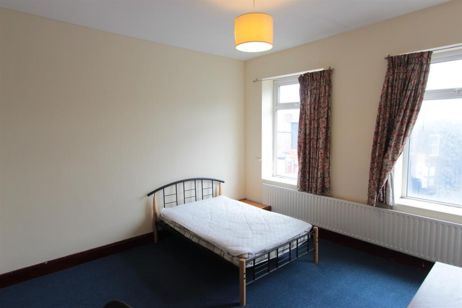 6 bedroom Flat to let in Barber Crescent, Sheffield, S10 1EF
