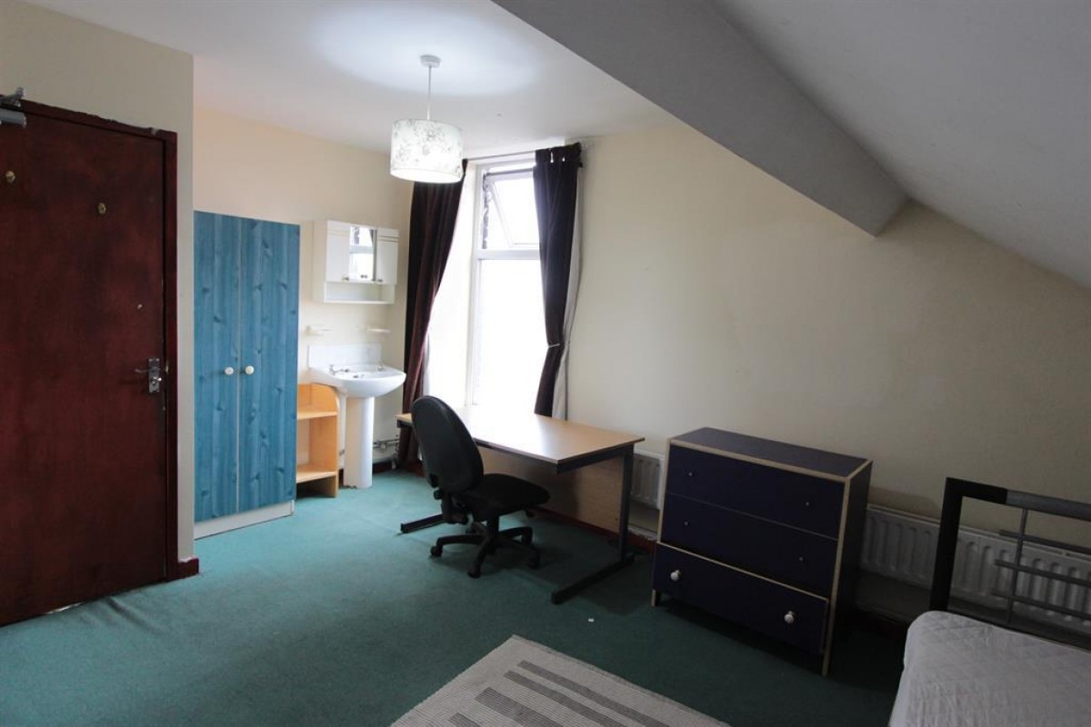 Barber Crescent, Sheffield, S10 1EF