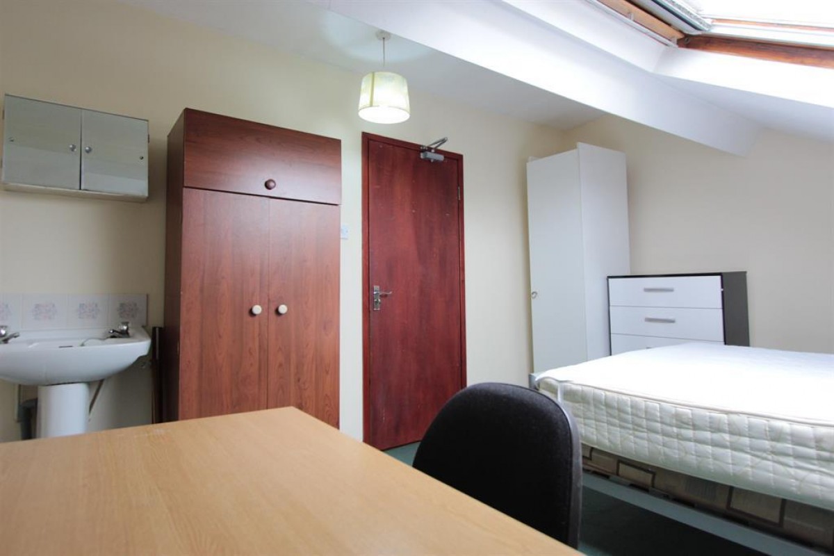 Barber Crescent, Sheffield, S10 1EF