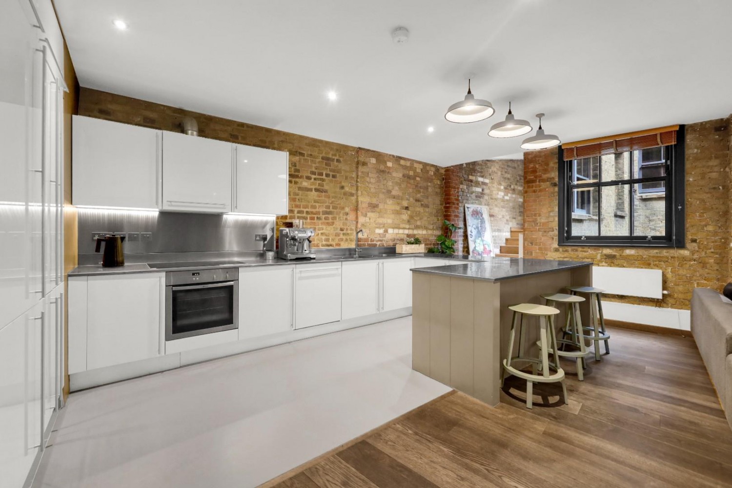 3 bedroom Flat to let in Charlotte Road, Shoreditch Triangle, EC2A