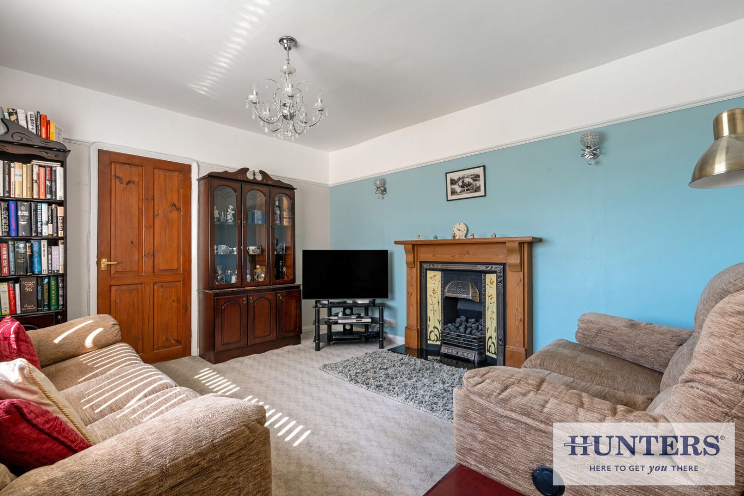 3 bedroom House for sale in Hawthorn Drive, Yeadon, Leeds