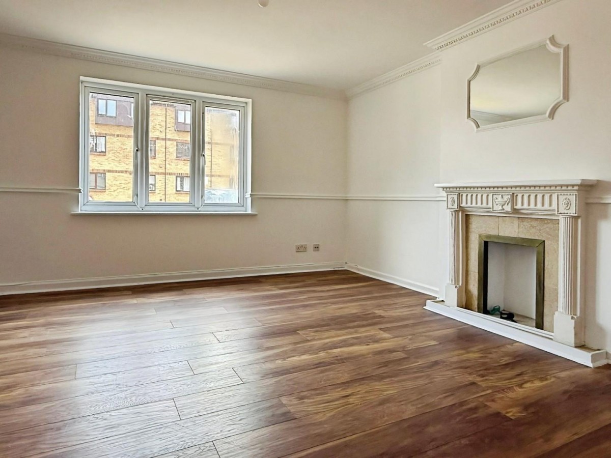 Spring Close, Dagenham, RM8