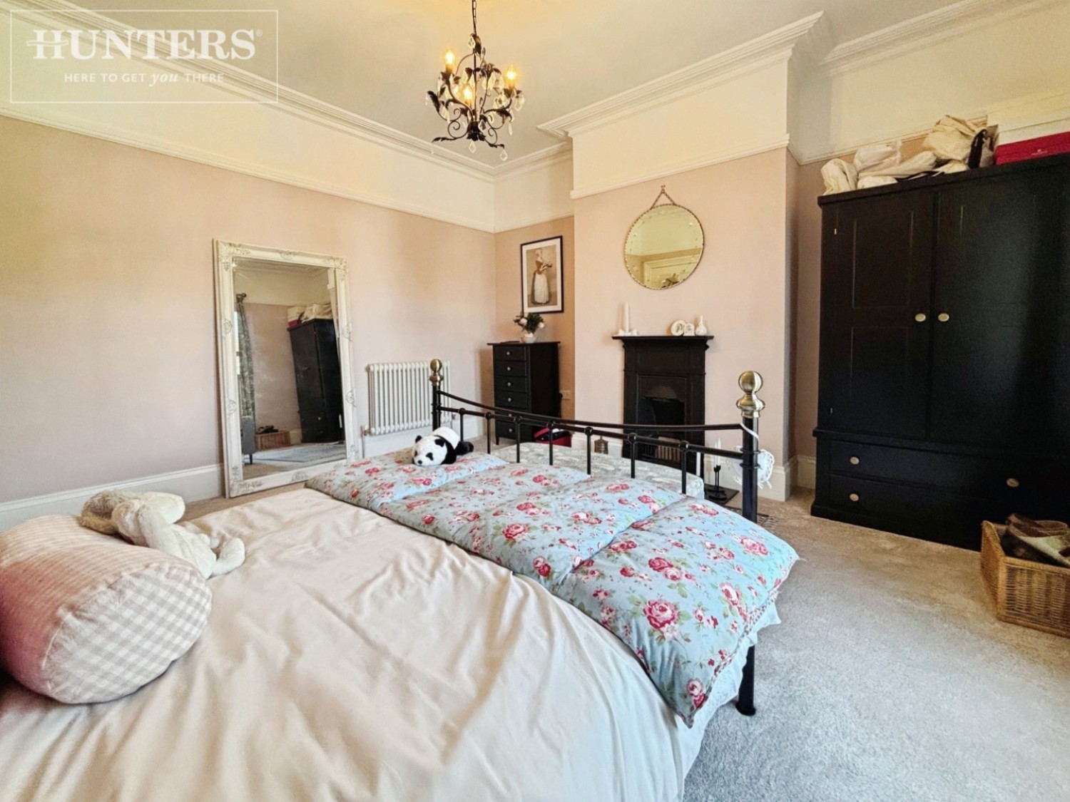 5 bedroom House for sale in Victoria Road, Barnsley