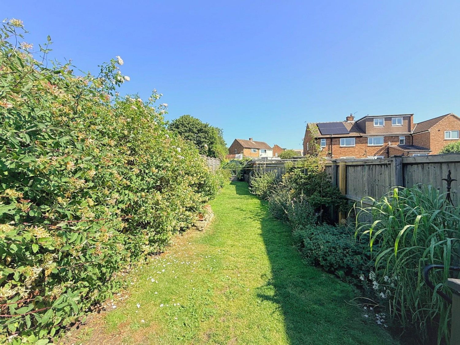 2 bedroom House for sale in Valley Road, Pudsey