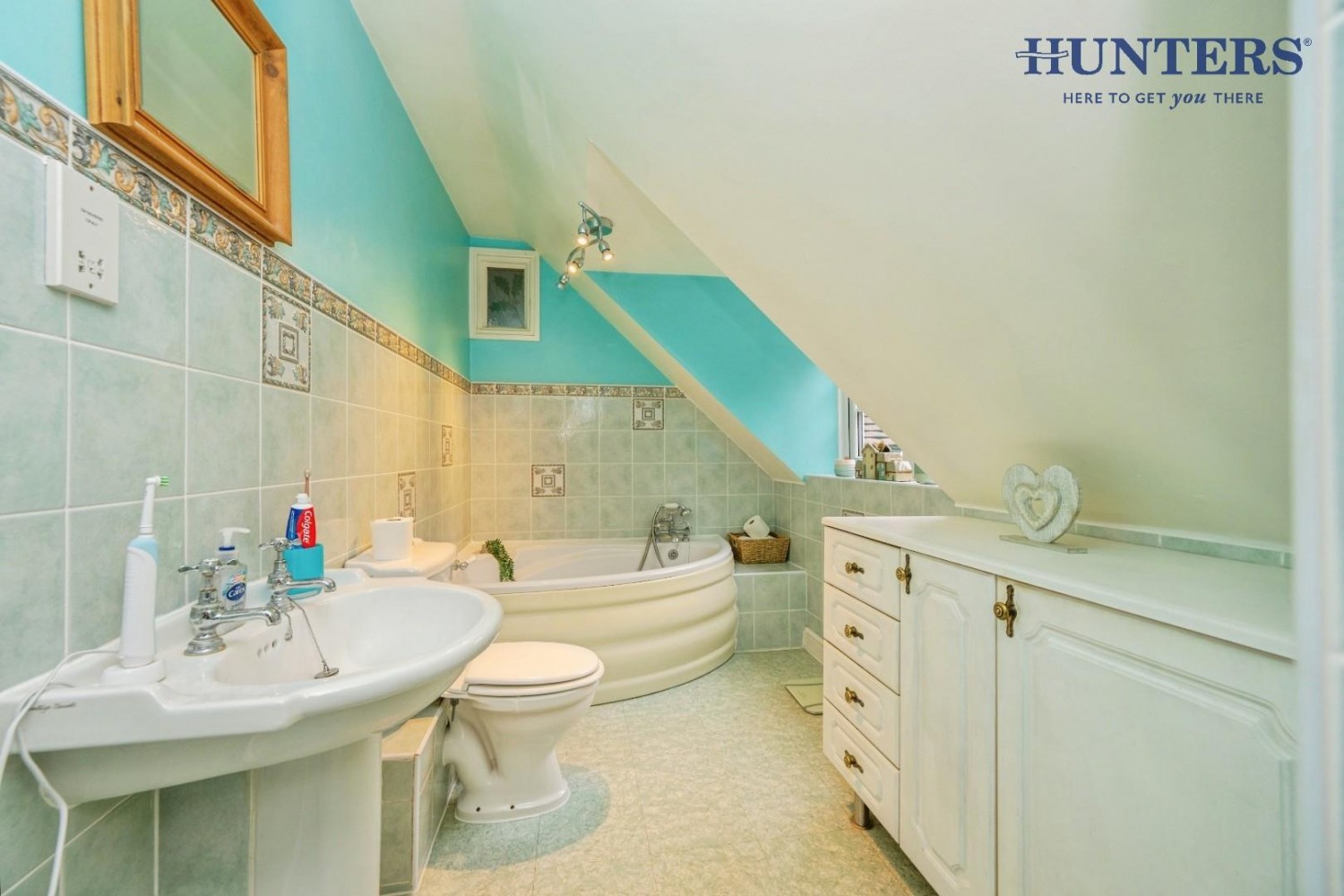 4 bedroom House for sale in Lichfield Road, Whittington - STUNNING FAMILY HOME