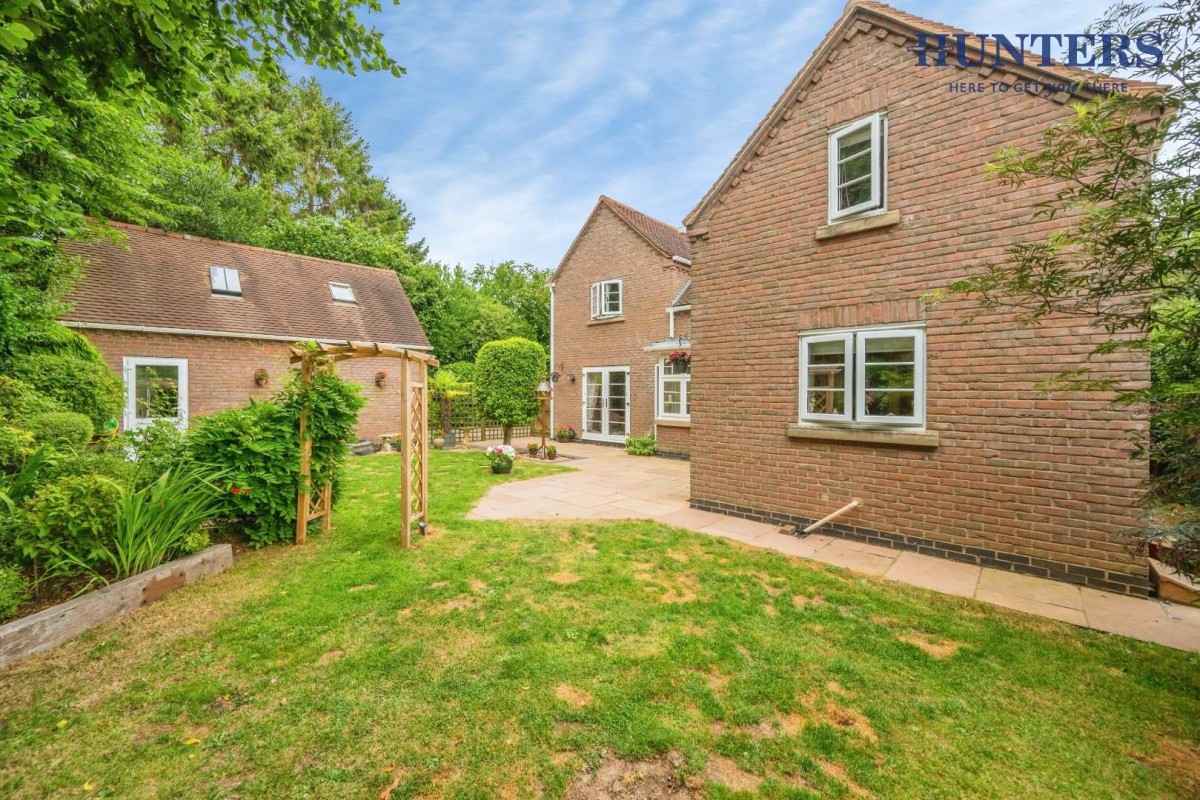 Lichfield Road, Whittington - STUNNING FAMILY HOME