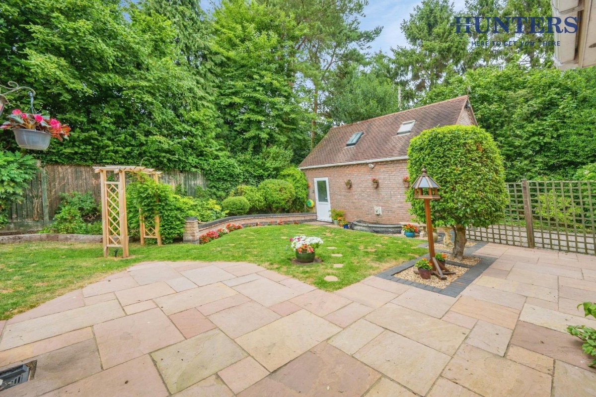 Lichfield Road, Whittington - STUNNING FAMILY HOME