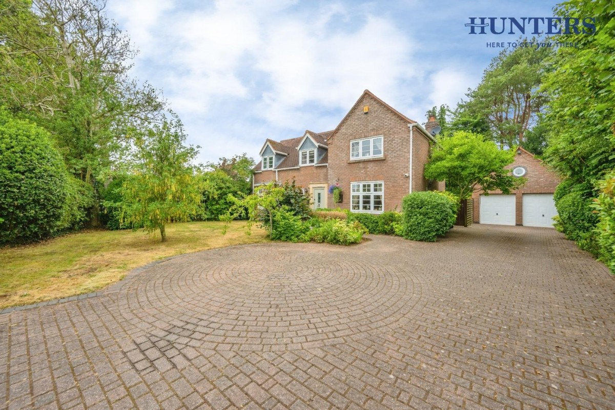 Lichfield Road, Whittington - STUNNING FAMILY HOME
