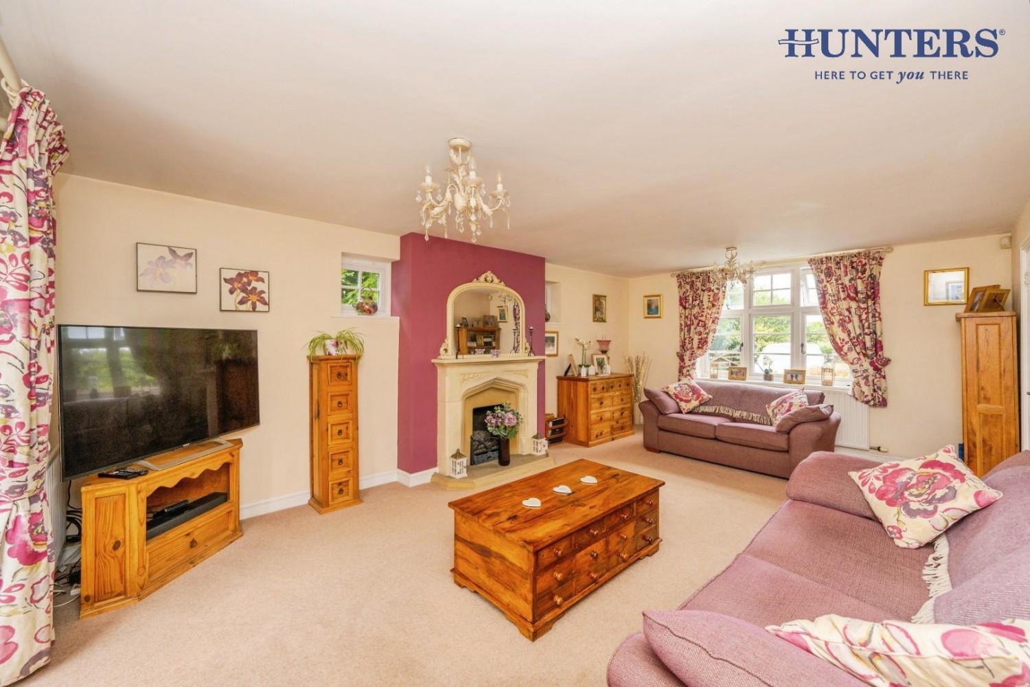 4 bedroom House for sale in Lichfield Road, Whittington - STUNNING FAMILY HOME