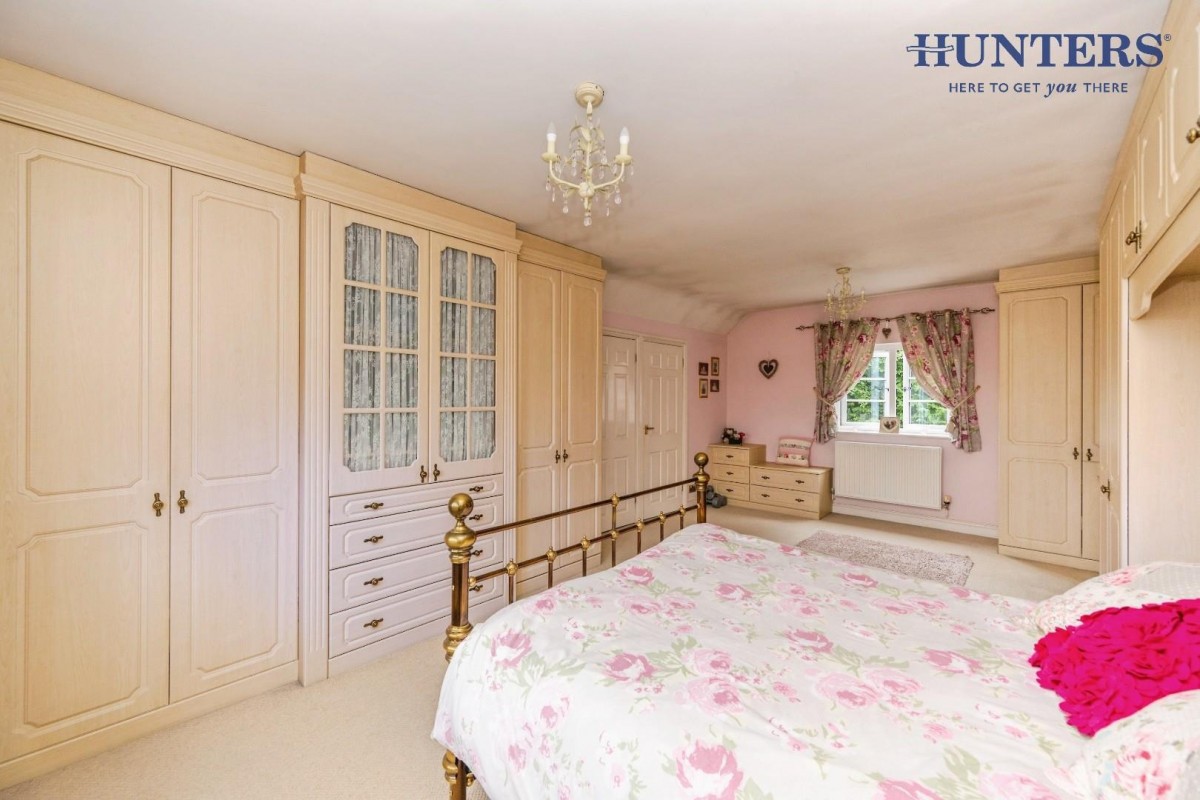 Lichfield Road, Whittington - STUNNING FAMILY HOME