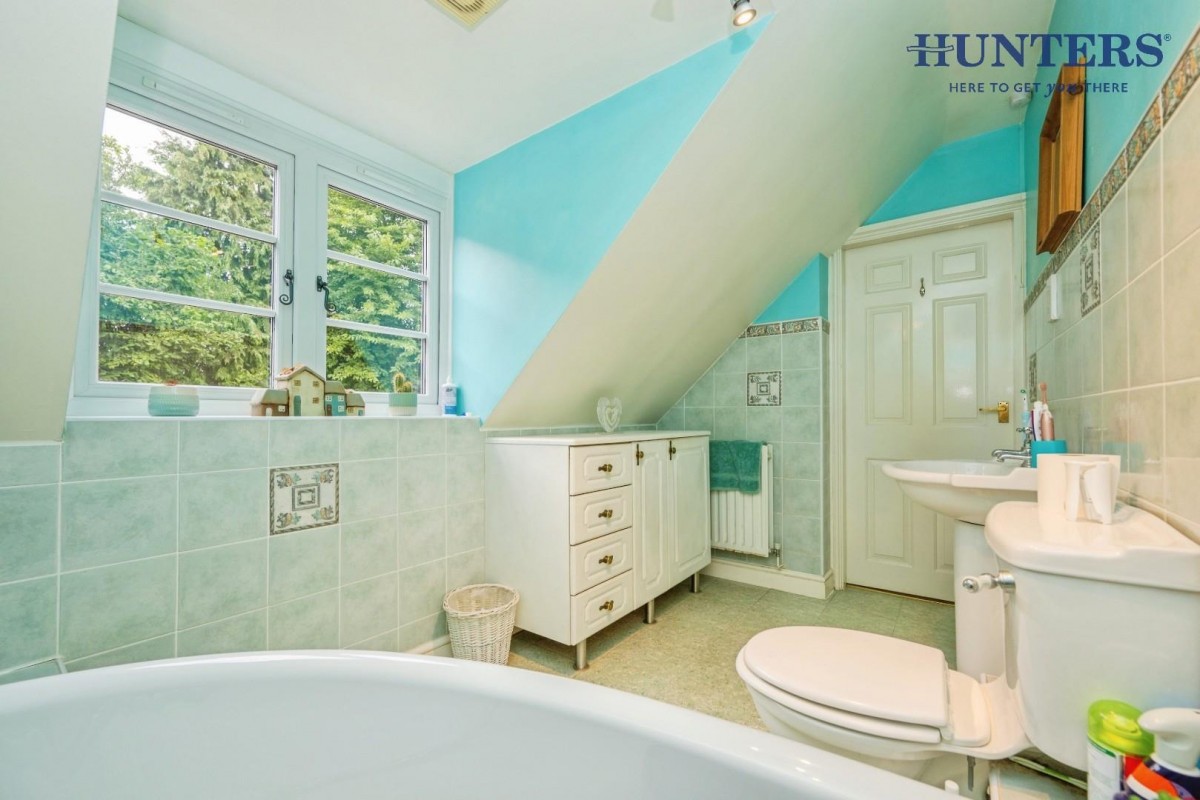 Lichfield Road, Whittington - STUNNING FAMILY HOME