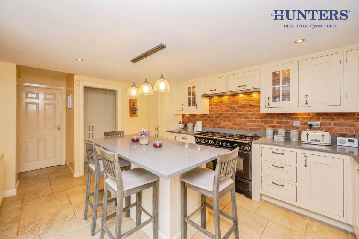Lichfield Road, Whittington - STUNNING FAMILY HOME