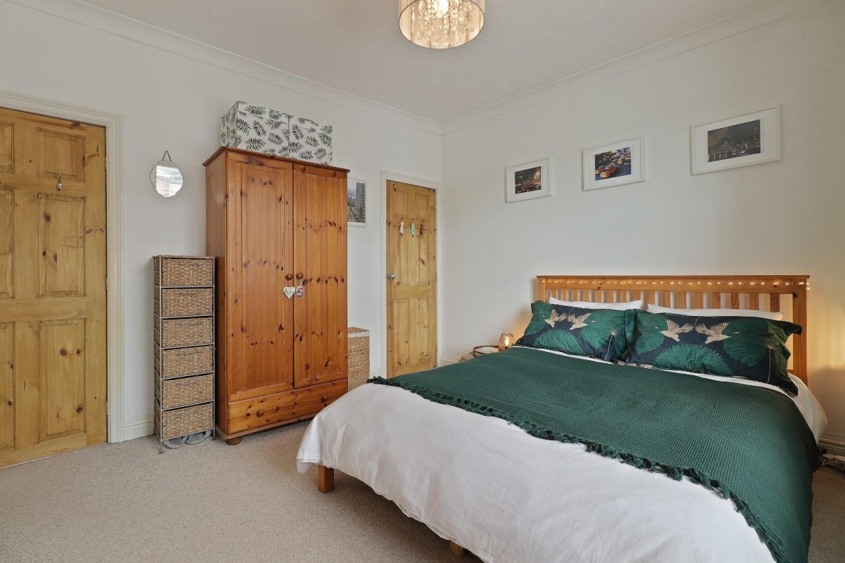 Aisthorpe Road, Woodseats, Sheffield, S8 8SY
