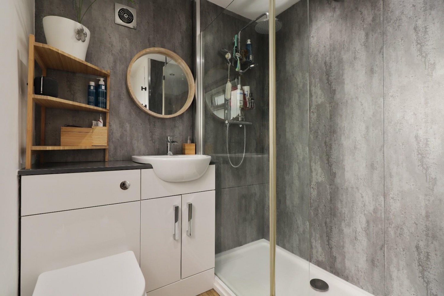 2 bedroom House for sale in Aisthorpe Road, Woodseats, Sheffield, S8 8SY