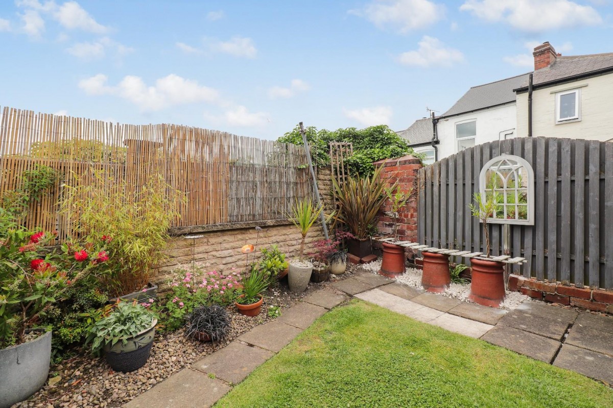 Aisthorpe Road, Woodseats, Sheffield, S8 8SY