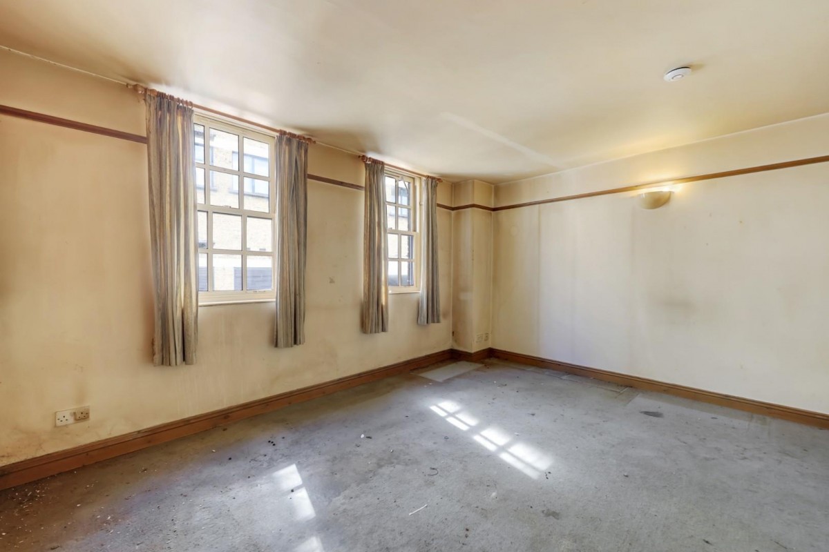 Cleveland Grove, London, E1