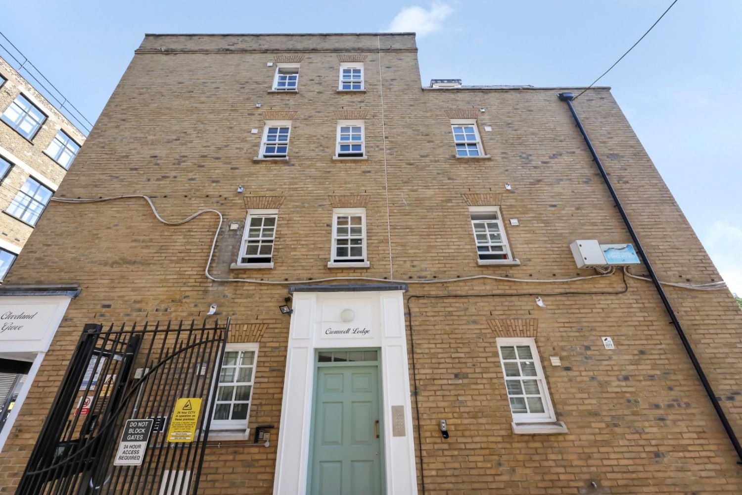 1 bedroom Flat for sale in Cleveland Grove, London, E1