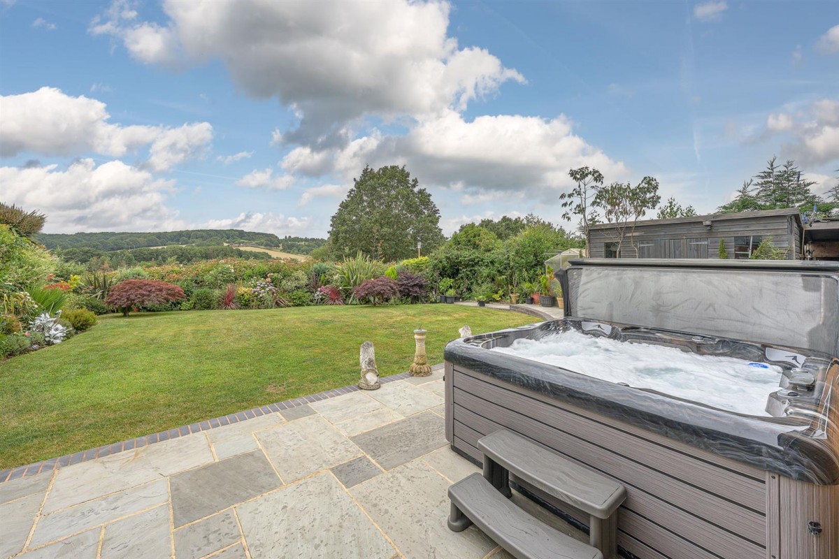 Park Dingle, Bewdley, DY12 2JY