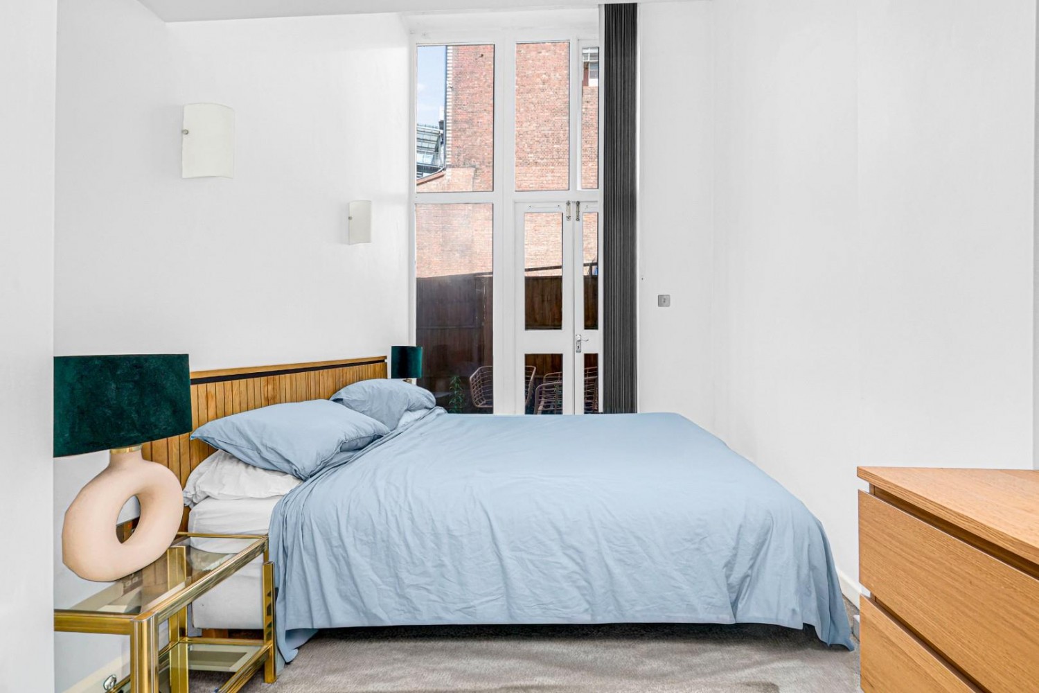 2 bedroom Flat to let in City Road, Shoreditch, EC1V