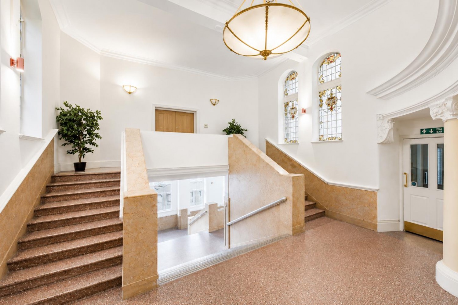 2 bedroom Flat to let in City Road, Shoreditch, EC1V
