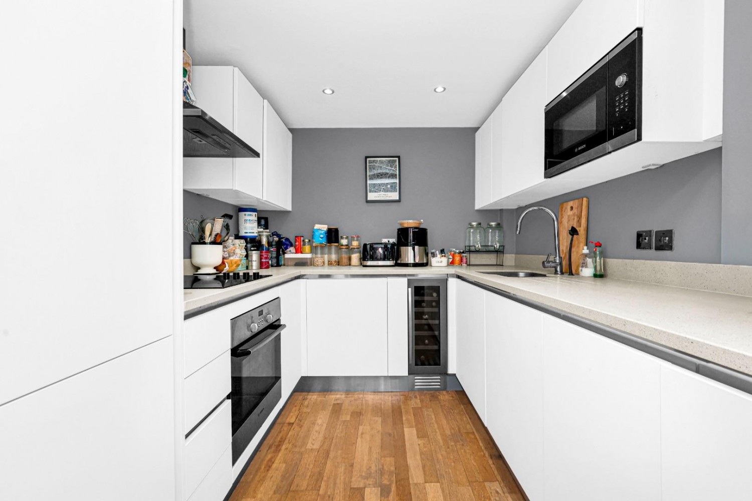 2 bedroom Flat to let in City Road, Shoreditch, EC1V
