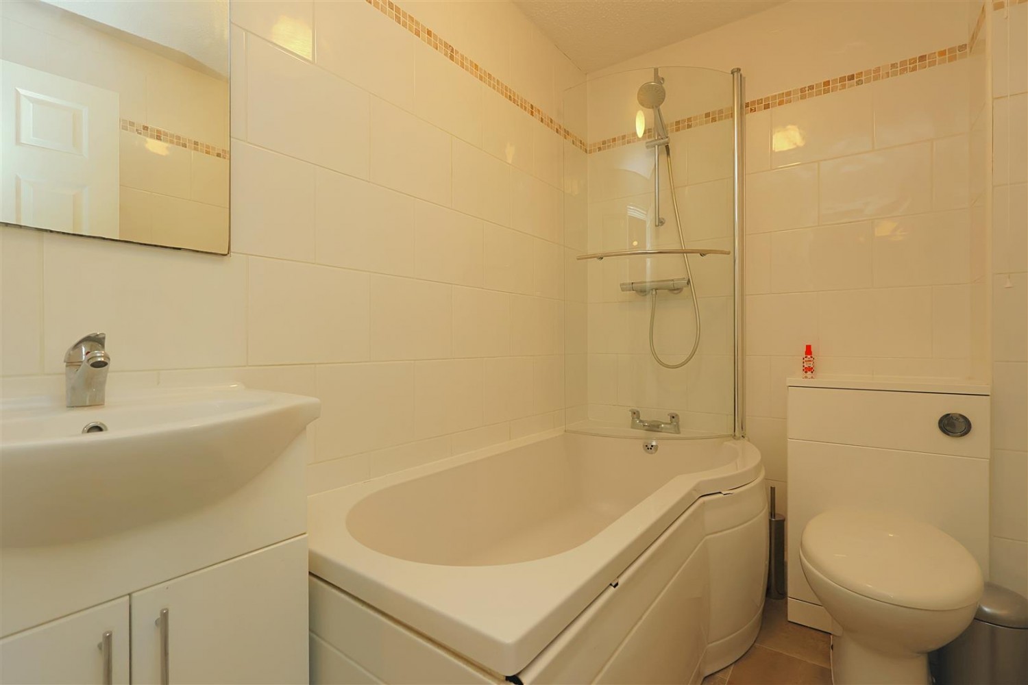 3 bedroom House for sale in Chaucer Avenue, Pudsey