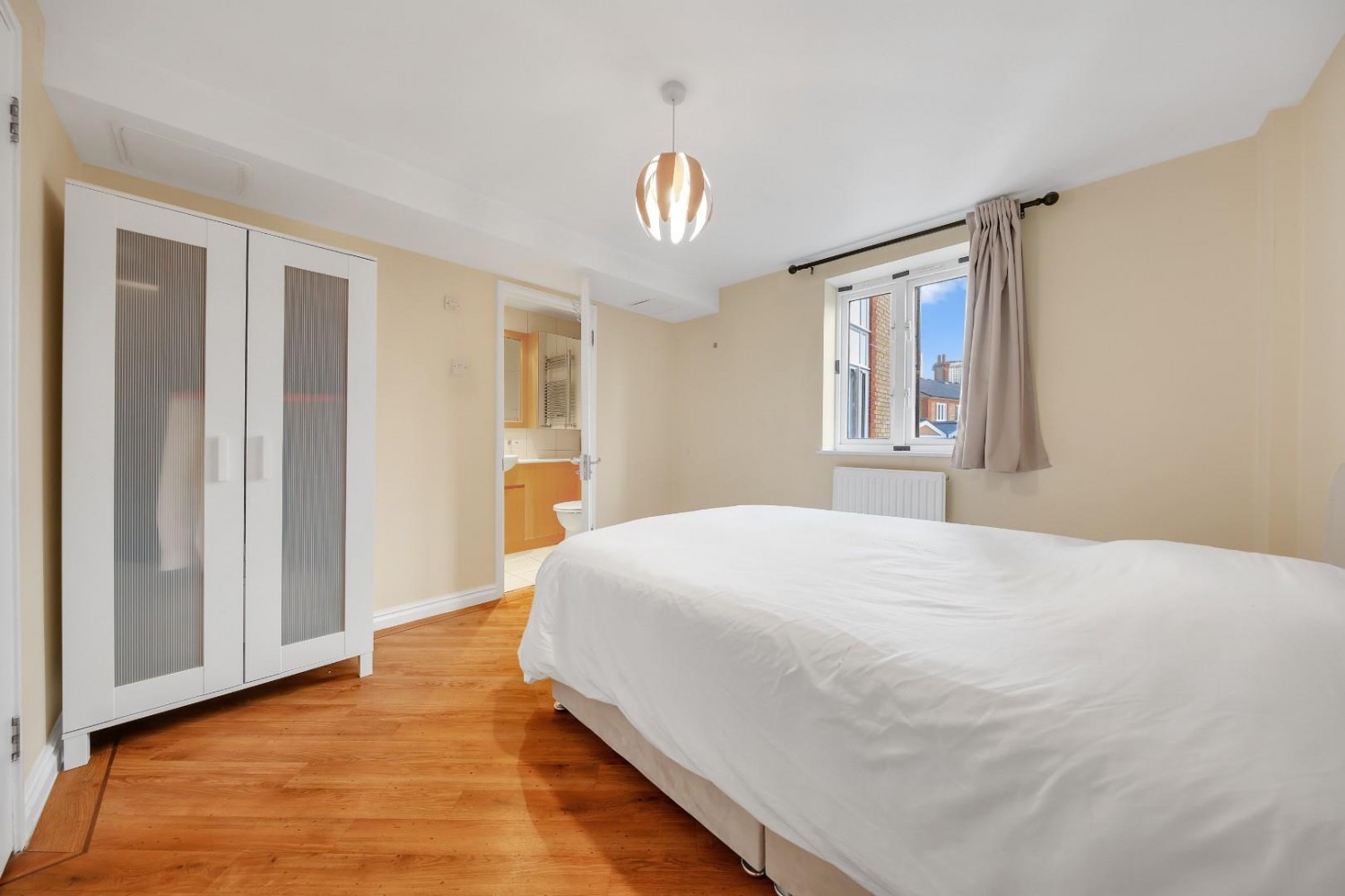 2 bedroom Flat to let in Rotherhithe Street, London SE16