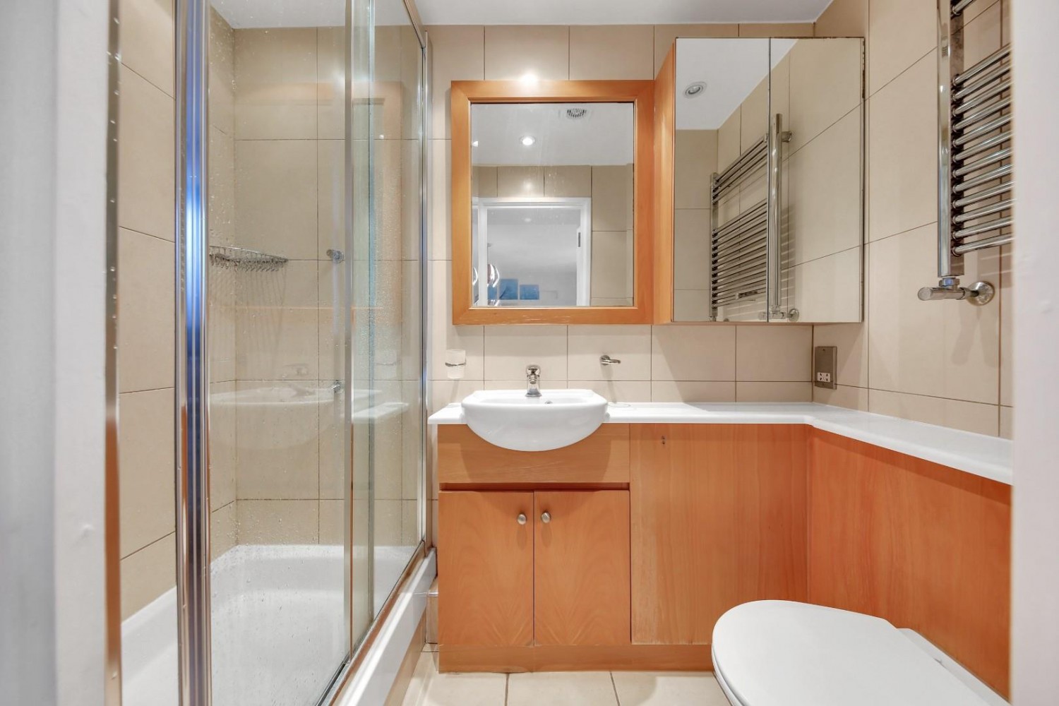 2 bedroom Flat to let in Rotherhithe Street, London SE16