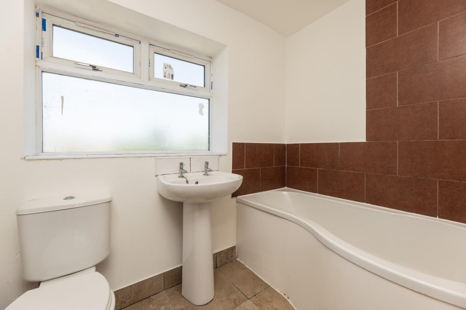 3 bedroom House for sale in Crewe Road, Castleford