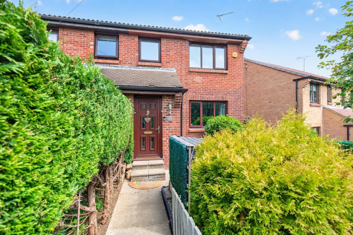 Eavestone Grove, Harrogate