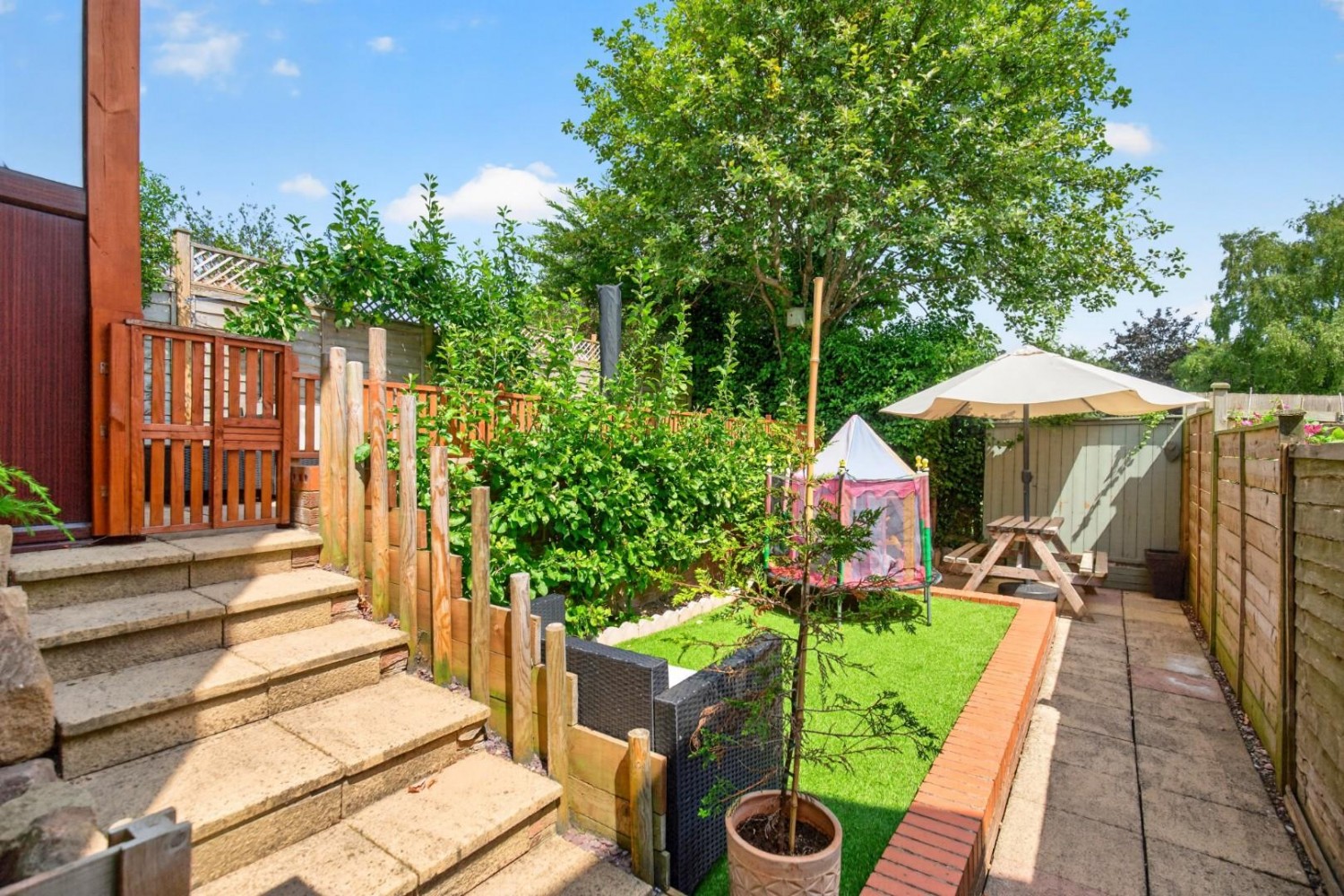 3 bedroom House for sale in Eavestone Grove, Harrogate